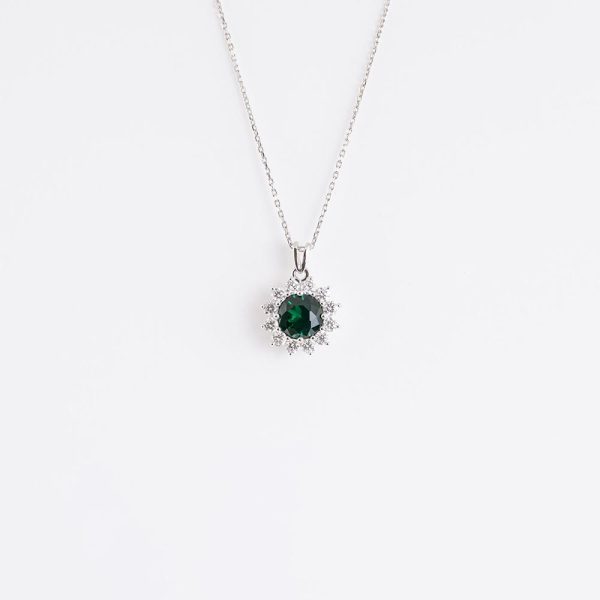 Emerald diamond necklace 18 K | 1.2CT